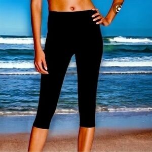 Victoria's Secret Knockout Capri Leggings M Black Compression Womens Activewear